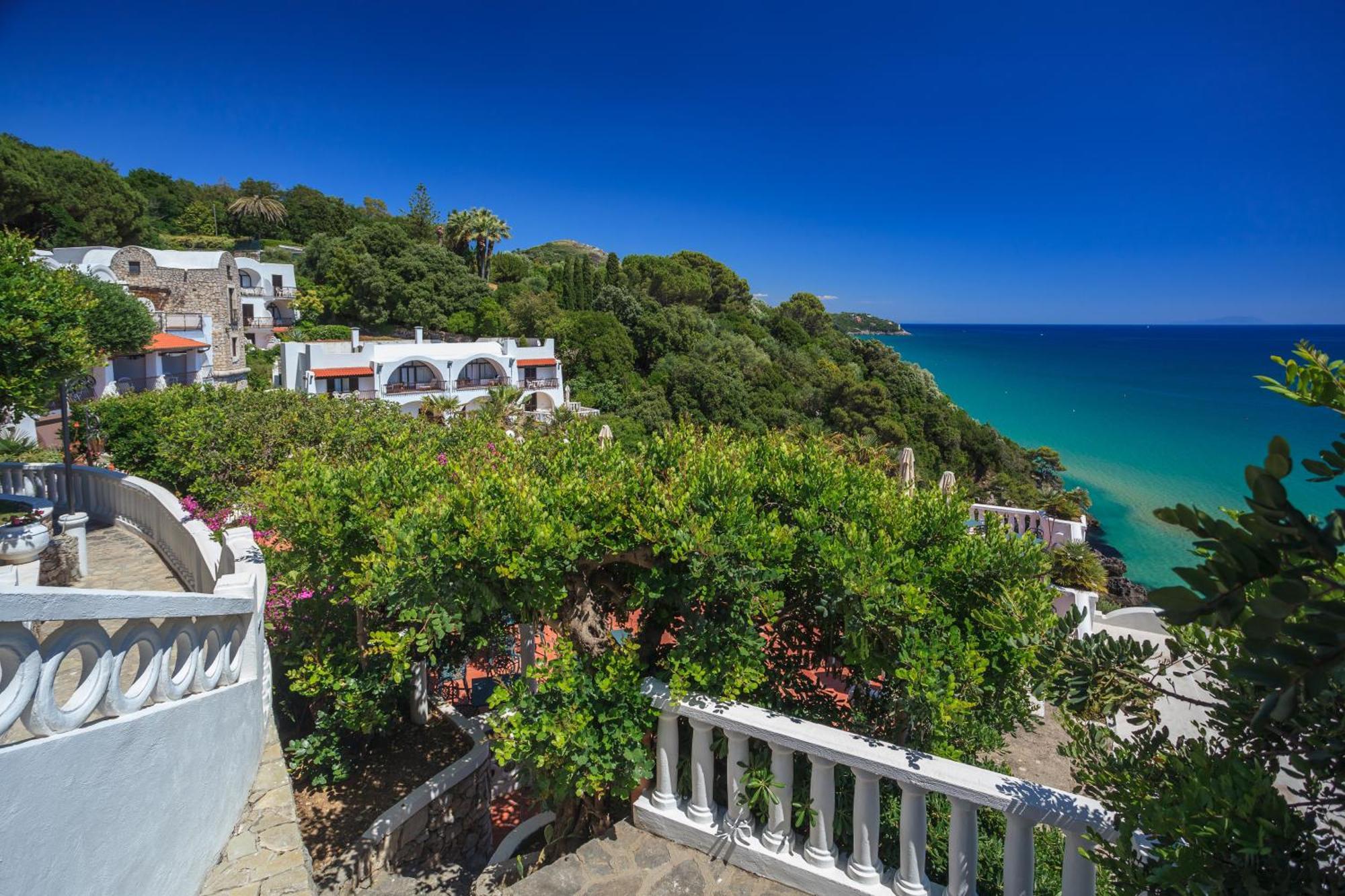Hotel Grand Le Rocce 4*